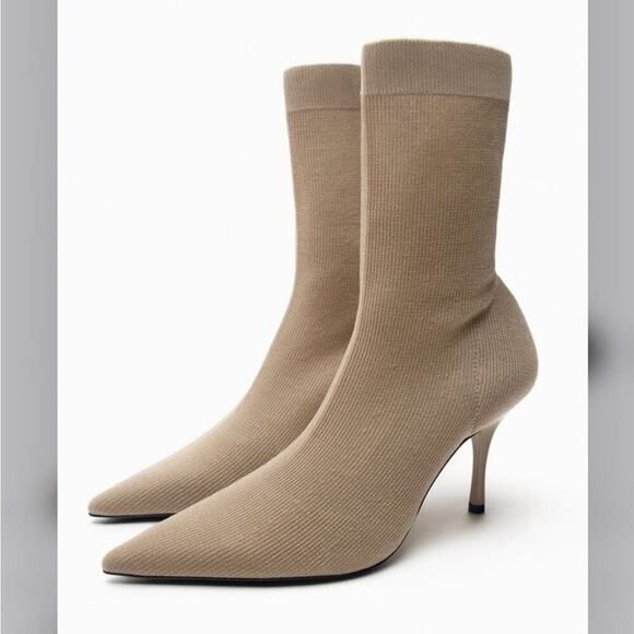 Zara STRETCH FABRIC HEELED SOCK ANKLE BOOTS Size 8 - Picture 1 of 14